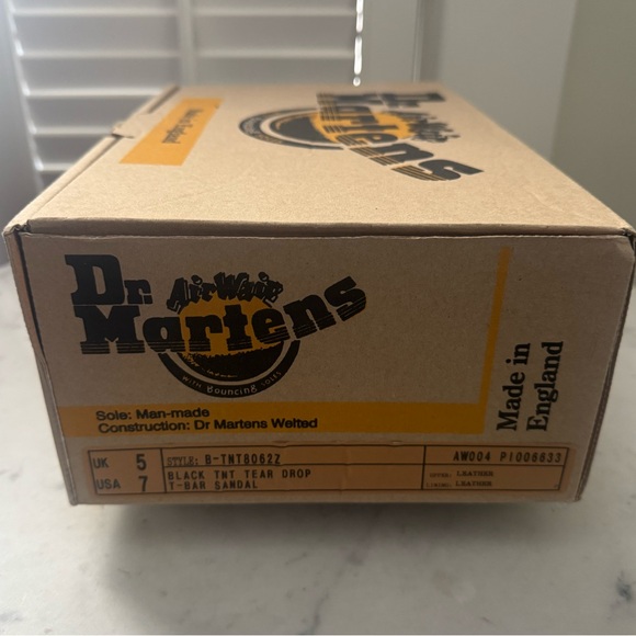 NIB England Made Dr. Martens Vintage Nubuck Tear Drop Mary Janes UK5 US 7-7.5 - Picture 10 of 10